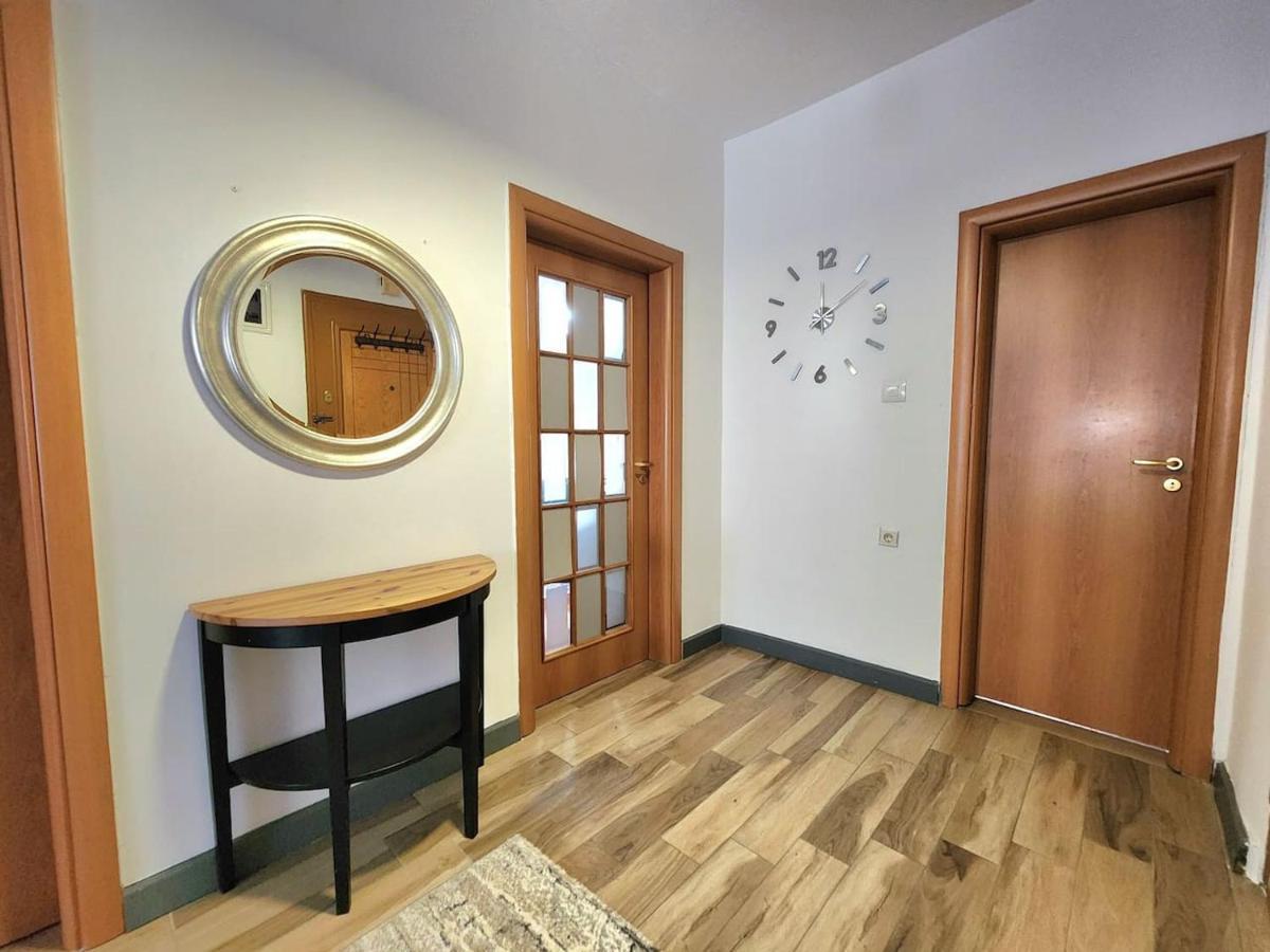 Turqoise Flat In City Center With 24H Self Check In Tirana Esterno foto